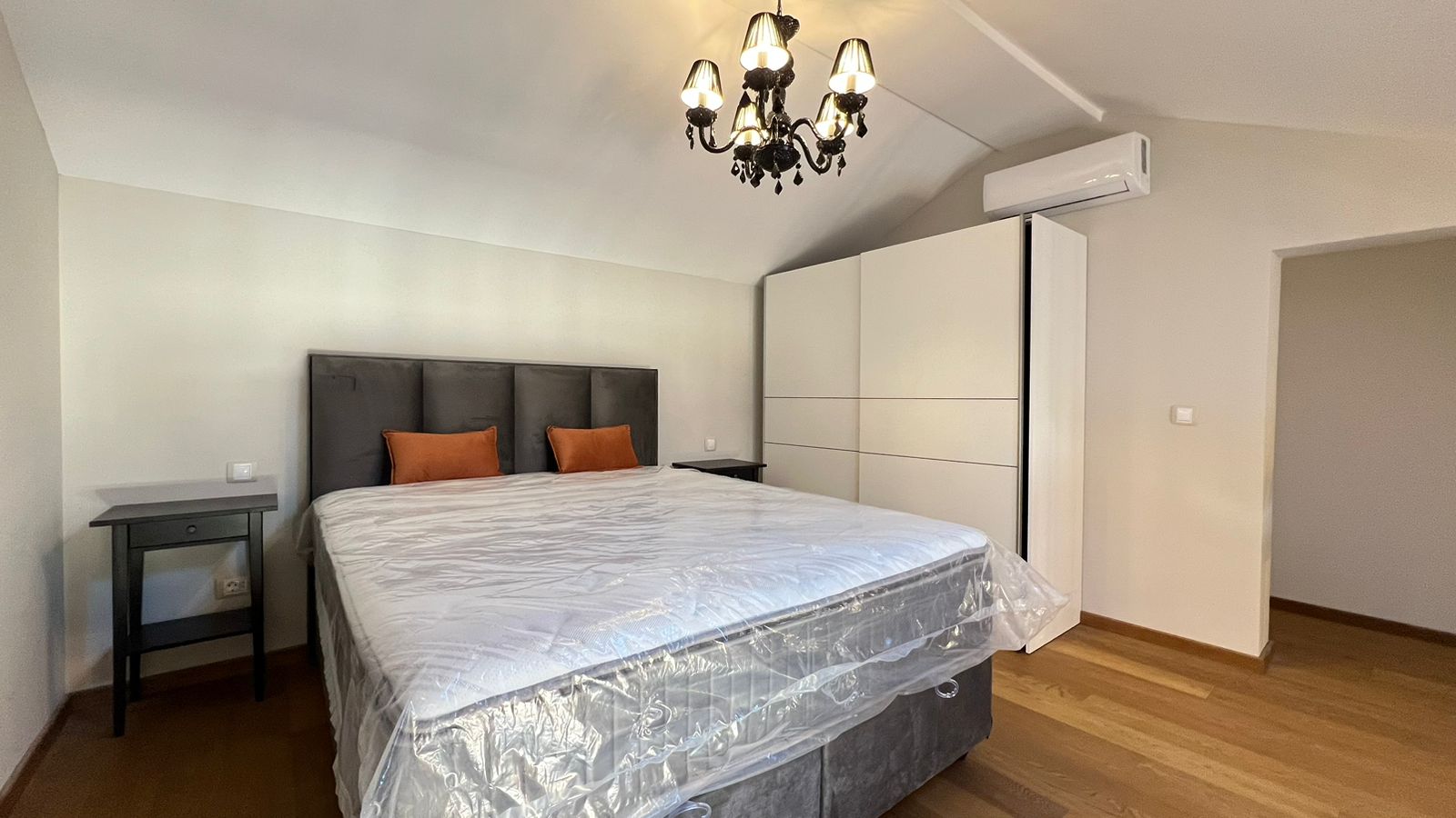 Image of Apartment - 1 Bedrooms - 1 Bathrooms for Sale in Tivat-Tivat-Montenegro, Image 5